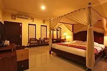 Super Oyo Townhouse Oak Maxi Hotel Legian Kuta Lombok