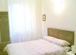 Super Oyo Townhouse Oak Maxi Hotel Legian Kuta Lombok 3*,  Indonesia